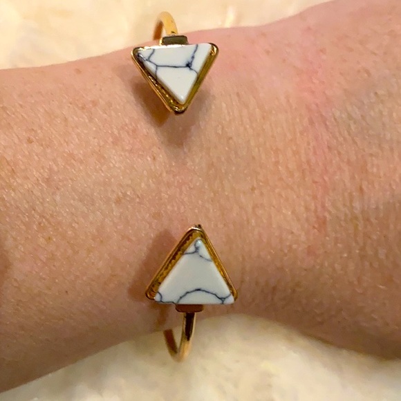 💟 Sale 2/$15 💟 2 Bracelets!!! - Picture 5 of 8